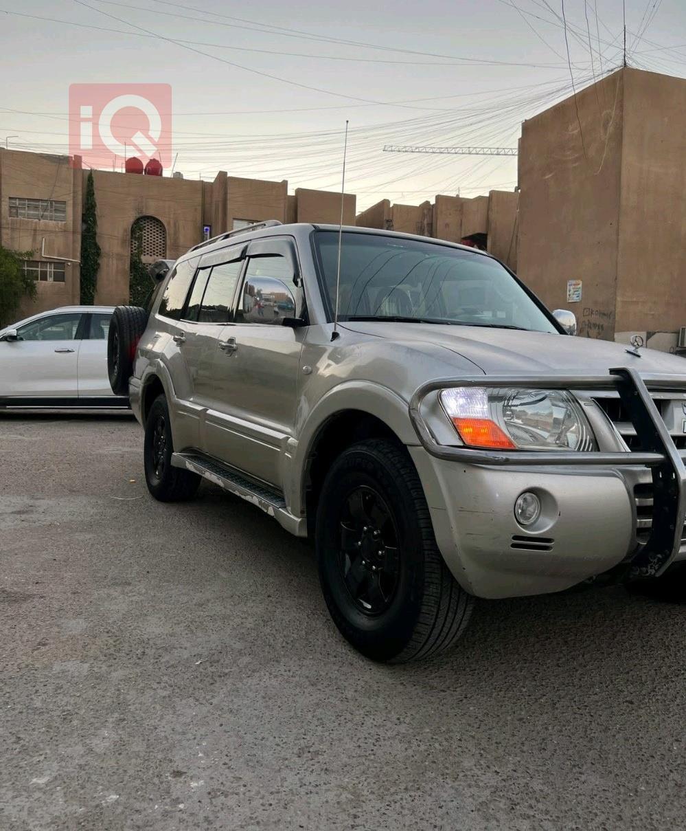 ميتسوبيشي باجيرو